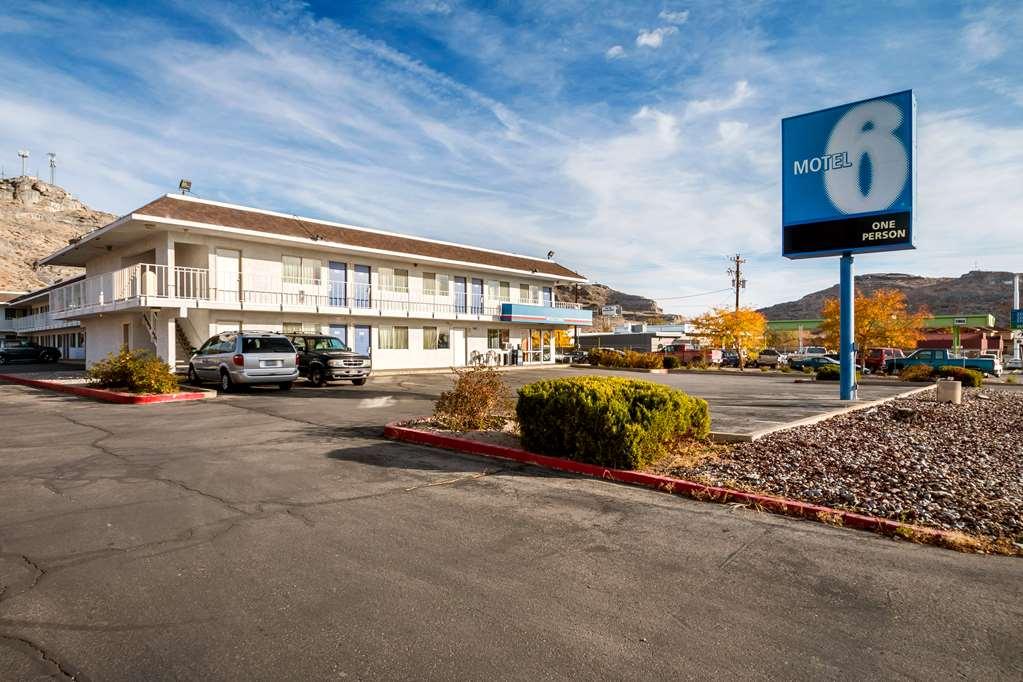 Motel 6 Уэндовер Экстерьер фото