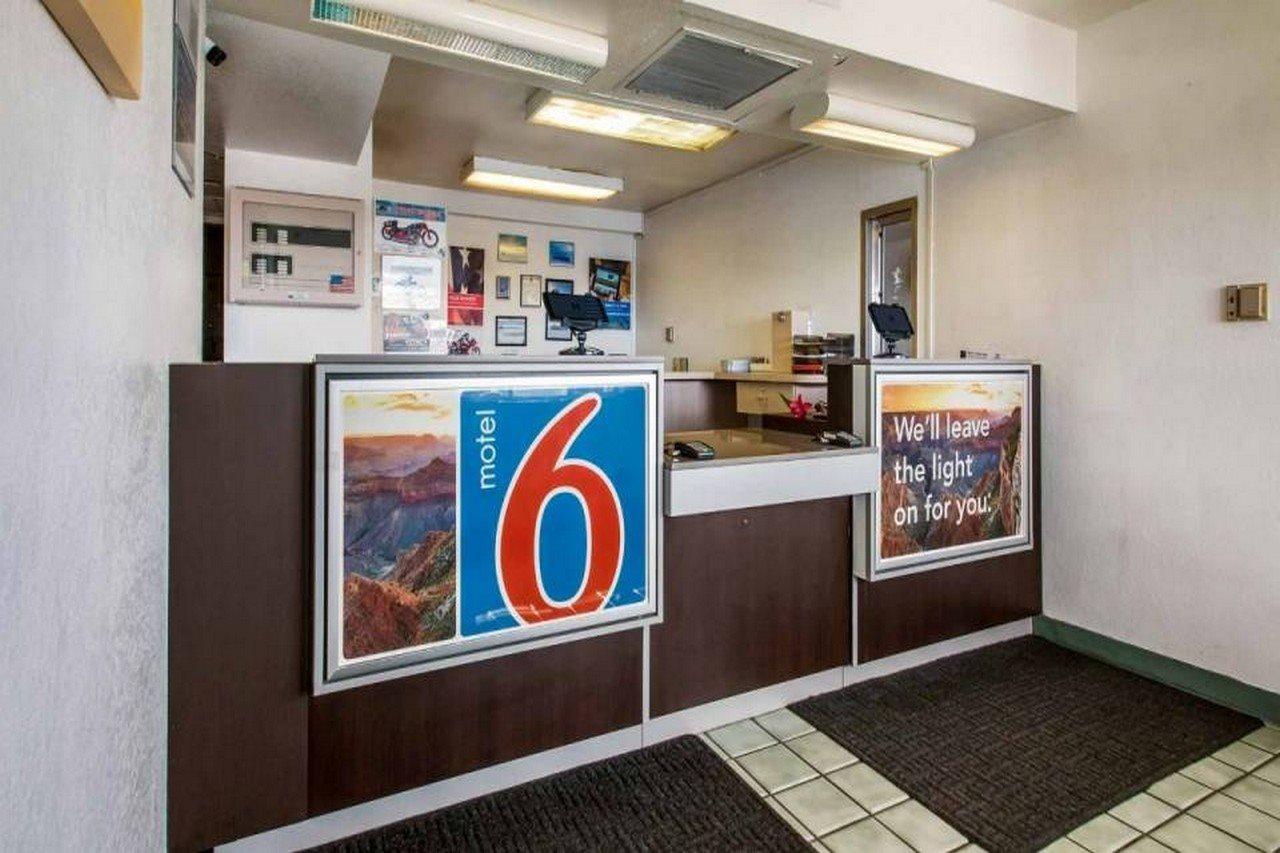 Motel 6 Уэндовер Экстерьер фото