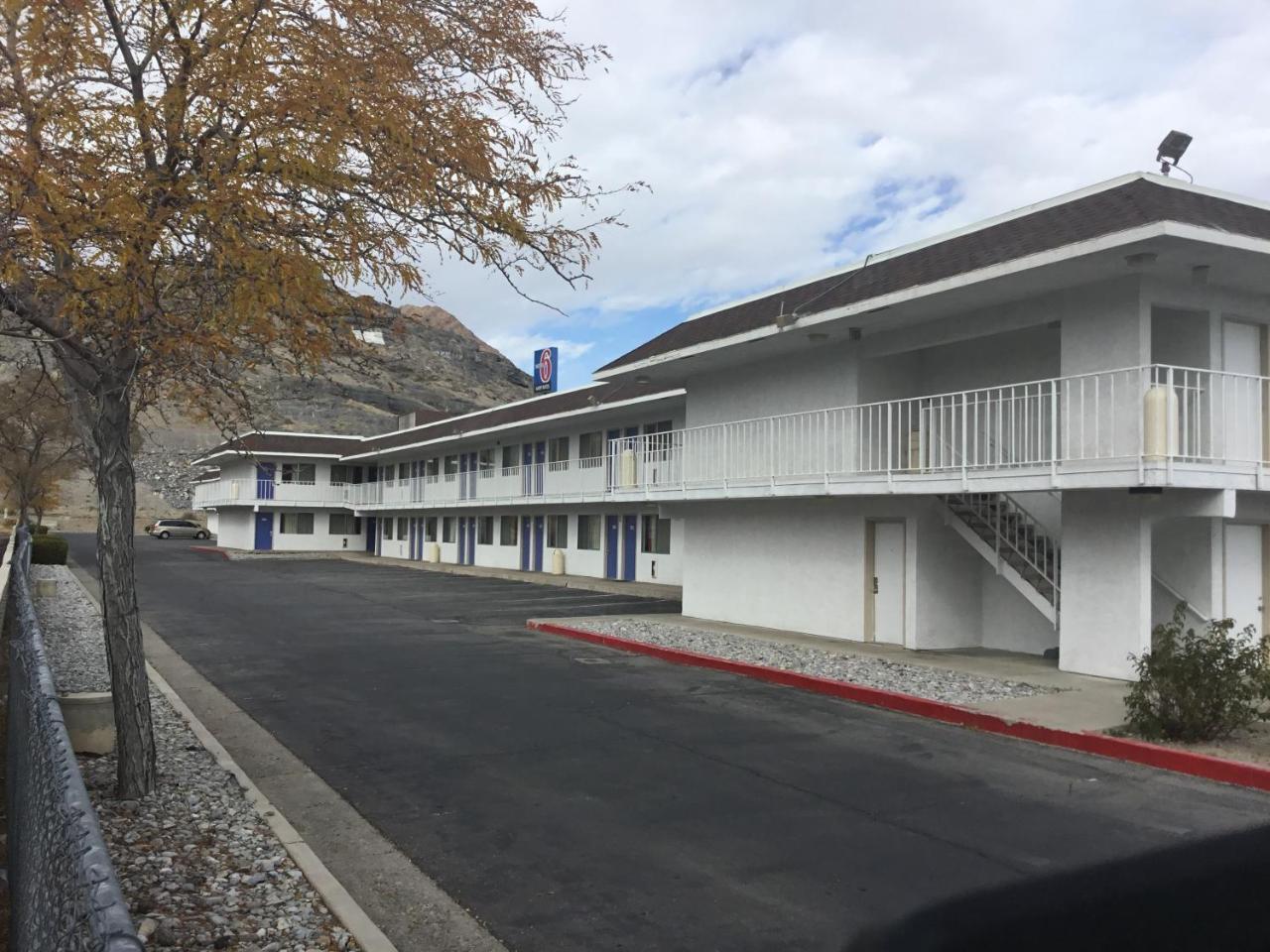 Motel 6 Уэндовер Экстерьер фото